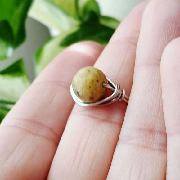 Boho Chic Marble Beaded Ring, Stackable Stone Ring, Size 7.5 - Picture 3 of 3